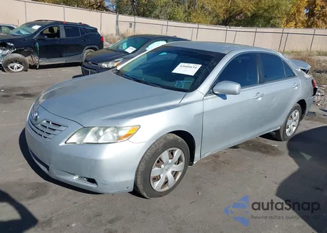 2007 Toyota Camry Le V6 z USA, uszkodzony, nr VIN 4T1BK46K97U558348